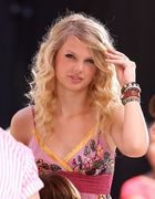 Taylor Swift : taylor_swift_1219982577.jpg