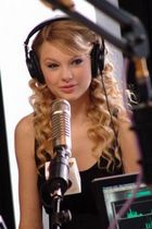 Taylor Swift : taylor_swift_1225933664.jpg