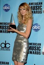 Taylor Swift : taylor_swift_1227758614.jpg