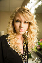 Taylor Swift : taylor_swift_1233681684.jpg