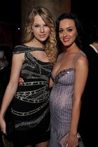 Taylor Swift : taylor_swift_1236050080.jpg