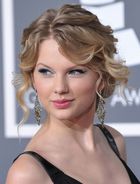 Taylor Swift : taylor_swift_1236446620.jpg