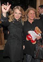 Taylor Swift : taylor_swift_1237313059.jpg