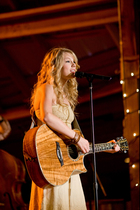 Taylor Swift : taylor_swift_1248372550.jpg