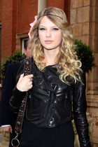 Taylor Swift : taylor_swift_1250282514.jpg