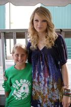 Taylor Swift : taylor_swift_1261455450.jpg