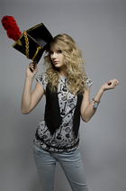 Taylor Swift : taylor_swift_1261455595.jpg