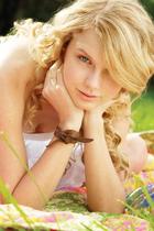 Taylor Swift : taylor_swift_1272241780.jpg
