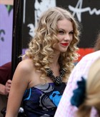 Taylor Swift : taylor_swift_1272260383.jpg