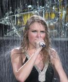 Taylor Swift : taylor_swift_1275929955.jpg