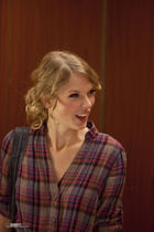 Taylor Swift : taylor_swift_1279769076.jpg