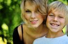 Taylor Swift : taylor_swift_1285002679.jpg