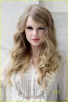 Taylor Swift : taylor_swift_1285784400.jpg
