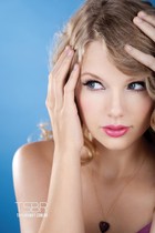 Taylor Swift : taylor_swift_1287404147.jpg