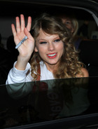 Taylor Swift : taylor_swift_1288199806.jpg