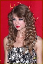 Taylor Swift : taylor_swift_1288382099.jpg