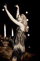 Taylor Swift : taylor_swift_1290529315.jpg