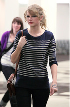Taylor Swift : taylor_swift_1298142778.jpg