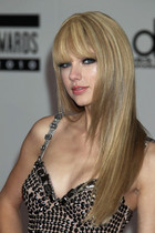 Taylor Swift : taylor_swift_1304045259.jpg