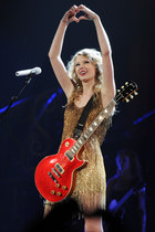 Taylor Swift : taylor_swift_1307609325.jpg