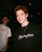 Thomas Barbusca : TI4U1516933081.jpg