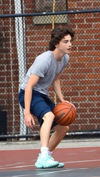 Timothee Chalamet : timothee-chalamet-1690308232.jpg