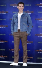 Tom Holland : tom-holland-1622012728.jpg