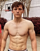 Tom Holland : tom-holland-1682011198.jpg