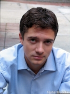 Topher Grace : TI4U_u1135919497.jpg