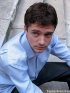 Topher Grace : TI4U_u1135919556.jpg