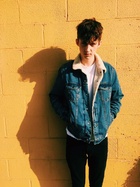 Troye Sivan : troye-sivan-1427067902.jpg