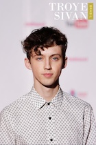 Troye Sivan : troye-sivan-1442066041.jpg