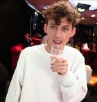 Troye Sivan : troye-sivan-1448204401.jpg