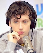 Troye Sivan : troye-sivan-1449285121.jpg