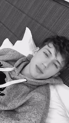 Troye Sivan : troye-sivan-1457044561.jpg