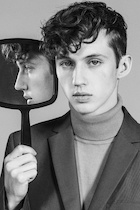 Troye Sivan : troye-sivan-1461005641.jpg