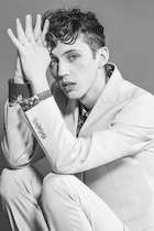 Troye Sivan : troye-sivan-1463300281.jpg