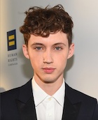 Troye Sivan : troye-sivan-1489918321.jpg