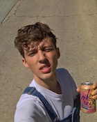 Troye Sivan : troye-sivan-1493430121.jpg