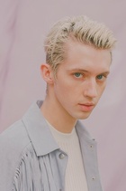 Troye Sivan : troye-sivan-1526675761.jpg