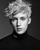 Troye Sivan : troye-sivan-1529433302.jpg