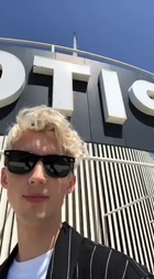 Troye Sivan : troye-sivan-1532814902.jpg