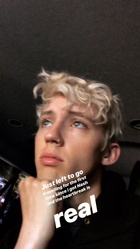 Troye Sivan : troye-sivan-1533377401.jpg