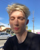 Troye Sivan : troye-sivan-1543192801.jpg