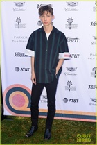 Troye Sivan : troye-sivan-1546726325.jpg