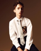 Troye Sivan : troye-sivan-1550708402.jpg