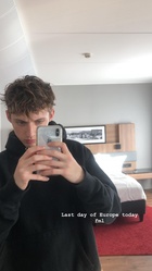 Troye Sivan : troye-sivan-1553303161.jpg