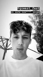 Troye Sivan : troye-sivan-1558302842.jpg