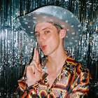 Troye Sivan : troye-sivan-1560043082.jpg