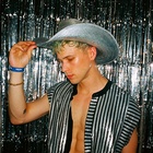 Troye Sivan : troye-sivan-1560043261.jpg